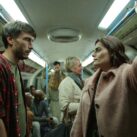 Ričard Gad i Nava Mau u seriji Baby Reindeer