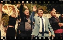 Dragan Bjelogrlić, Rene Bitorajac i drugi u kadru iz filma "Svadba"